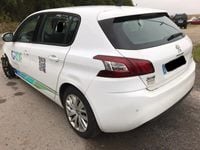 Używany Peugeot 308 100 KM (73 kW) 2015 Biały Sedan/Limuzyna