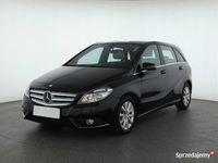 Używany Mercedes B180 122 KM (89 kW) 2012 Czarny Minivan