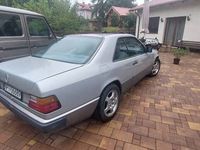 Używany Mercedes 230 1987 Grafitowy Coupe