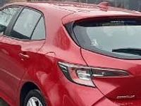 Używany Toyota Corolla 98 KM (72 kW) 2023 Bordowy Hatchback