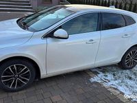 Używany Volvo V40 Inscription 2017 Biały Hatchback