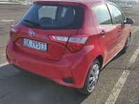 Używany Toyota Yaris Active 72 KM (52 kW) 2020 Czerwony Hatchback