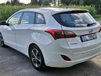 Używany Hyundai i30 Trend 101 KM (74 kW) 2015 Biały Kombi
