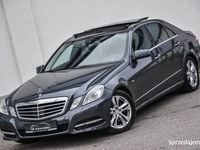 Używany Mercedes E350 Avantgarde 231 KM (169 kW) 2010 Granatowy Sedan/Limuzyna
