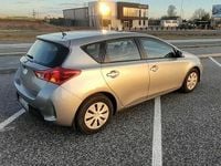 Używany Toyota Auris 90 KM (66 kW) 2014 Szary Hatchback