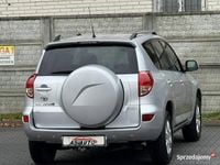 Używany Toyota RAV4 Executive 136 KM (100 kW) 2006 Srebrny SUV