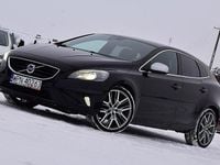 Używany Volvo V40 120 KM (88 kW) 2015 Czarny (metalik) Hatchback