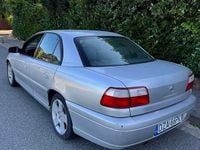 Używany Opel Omega 2000 Srebrny