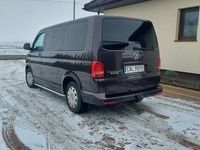 używany VW Caravelle 2.0 TDI hak klima 9 osobowy orurowanie