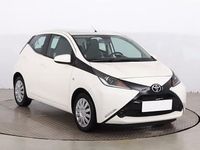 Używany Toyota Aygo 69 KM (50 kW) 2016 Biały Hatchback