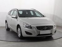 Używany Volvo V60 114 KM (83 kW) 2013 Srebrny Kombi