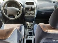 Używany Mitsubishi Carisma Comfort Edition 2001