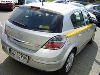 Używany Opel Astra Enjoy 90 KM (66 kW) 2007 Srebrny (metalik) Hatchback