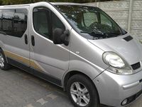 Używany Renault Trafic 2005 Srebrny Minivan