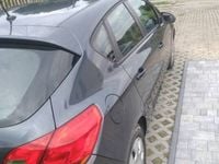 Używany Opel Astra 116 KM (85 kW) 2010 Grafitowy Hatchback