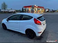 Używany Ford Fiesta 95 KM (69 kW) 2011 Biały Hatchback