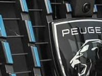 używany Peugeot 2008 Allure e-DCS 1.2 mHEV Allure e-DCS 1.2 mHEV 145KM / Pakiet Vision & Drive