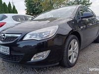 Używany Opel Astra 2011 Czarny Sedan/Limuzyna