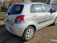 Używany Toyota Yaris 2011 Srebrny Hatchback