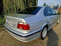 używany BMW 520 2dm 140KM 2002r. 234 000km