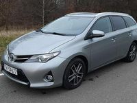 używany Toyota Auris 1.8 Hybryda 2014r 173 tyś km Kamera Hands-Free
