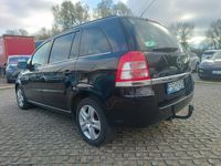 używany Opel Zafira 1.9dm 120KM 2010r. 183 000km