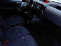 Używany Peugeot Partner 109 KM (80 kW) 2008 Czerwony Minivan