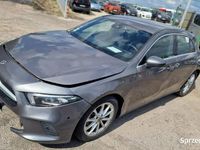 Używany Mercedes A180 136 KM (100 kW) 2018 Szary Hatchback