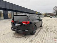 Używany Chrysler Pacifica Limited 2020 Czarny Minivan