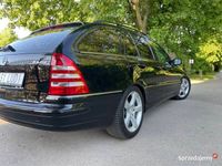 używany Mercedes C350 4MATIC