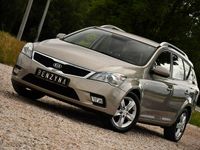 Używany Kia Ceed 105 KM (77 kW) 2012 Beżowy (metalik, perła) Hatchback