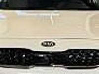 Używany Kia Niro 141 KM (103 kW) 2021 Biały SUV