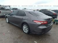 Używany Toyota Camry 203 KM (149 kW) 2019 Szary Sedan/Limuzyna