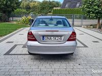 Używany Mercedes C270 2002 Srebrny Sedan/Limuzyna