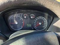 Używany Ford Focus 2005 Srebrny Hatchback