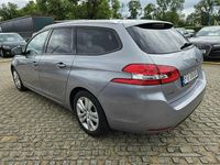 używany Peugeot 308 SW 1.2dm 110KM 2019r. 179 200km