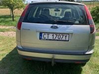 Używany Ford Focus Ghia 2005 Srebrny Kombi