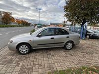 używany Nissan Almera 