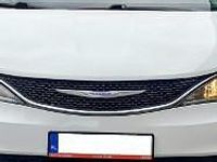 Używany Chrysler Pacifica 291 KM (214 kW) 2022 Biały (metalik) Minivan