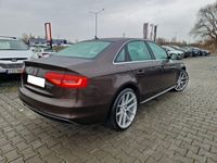 używany Audi A4 1.8dm 120KM 2015r. 138 700km