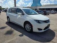 używany Chrysler Pacifica 3.6dm 287KM 2019r. 117 400km