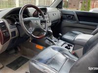 Używany Mitsubishi Pajero 2002 Srebrny SUV