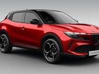 używany Alfa Romeo Junior Ibrida Ibrida Q4 1.2 145 KM (107 kW) eDCT6 MHEV