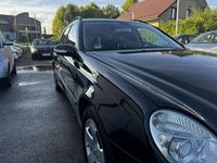 Używany Mercedes E320 224 KM (164 kW) 2005 Czarny Kombi