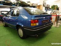 używany Renault 19 19 wersja Europa, 1-właściciela, Stan Super-Oryginałwersja Europa, 1-właściciela, Stan Super-Oryginał