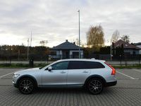 Używany Volvo V90 320 KM (235 kW) 2017 Czarny (metalik) Kombi
