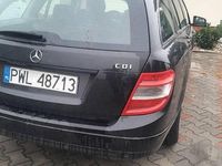 Używany Mercedes C220 170 KM (125 kW) 2010 Czarny Kombi
