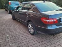 Używany Mercedes E350 2011 Granatowy Sedan/Limuzyna