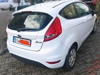 Używany Ford Fiesta 2011 Biały Hatchback