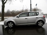 Używany Kia Ceed 109 KM (80 kW) 2009 Srebrny Hatchback